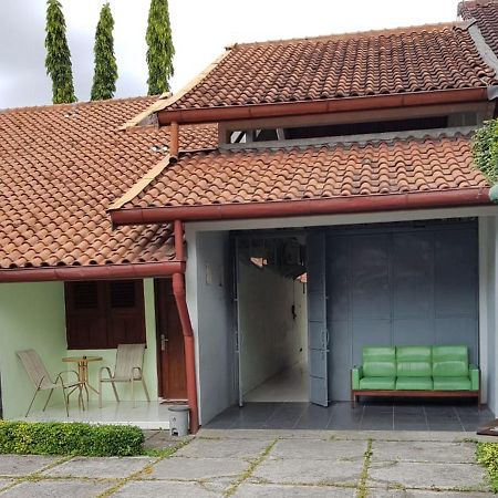 Hotel Embe Pitoe Syariah Gejayan Mitra Reddoorz Pakualaman Exteriér fotografie